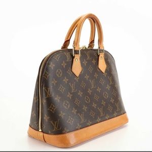 Louis Vuitton Alma MM handbag